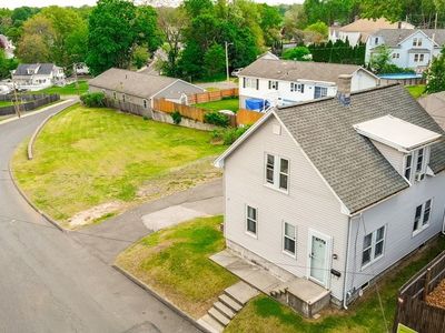 21 Rolf Ave, Chicopee, MA, 01020