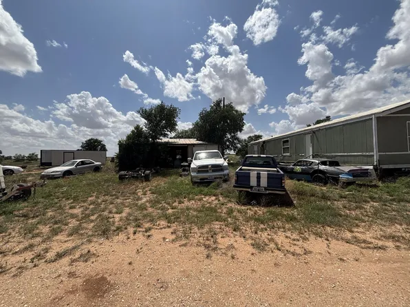 7105 County Road 6300, Lubbock, TX 79416