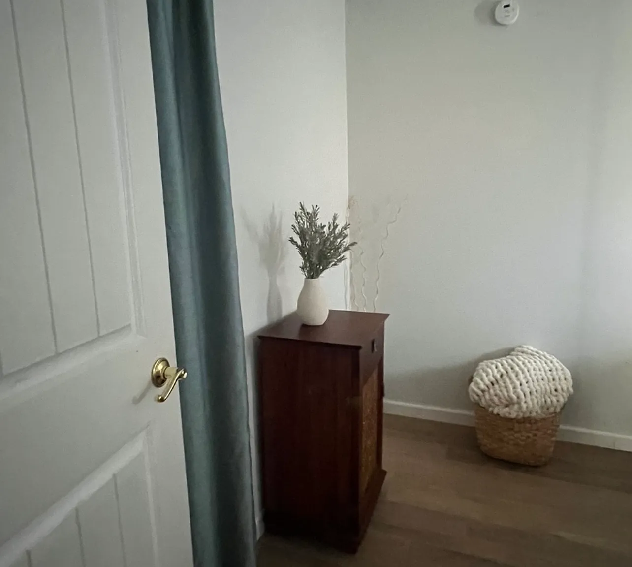 807 Concord Ln — Photo 1