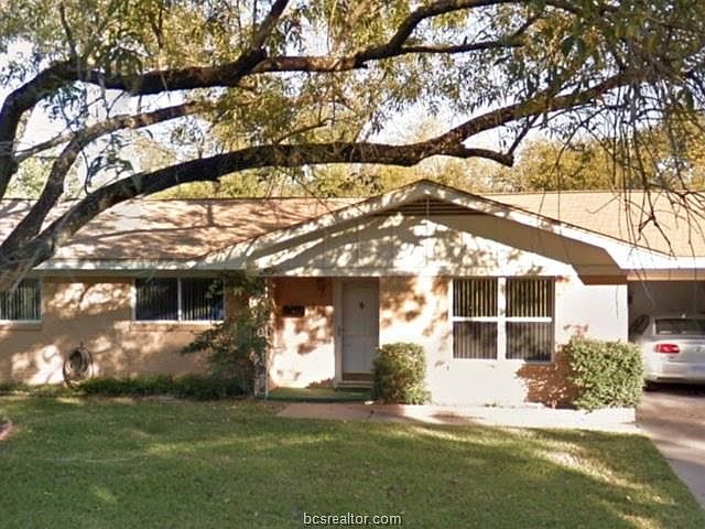 1st image of 209 Redmond Dr