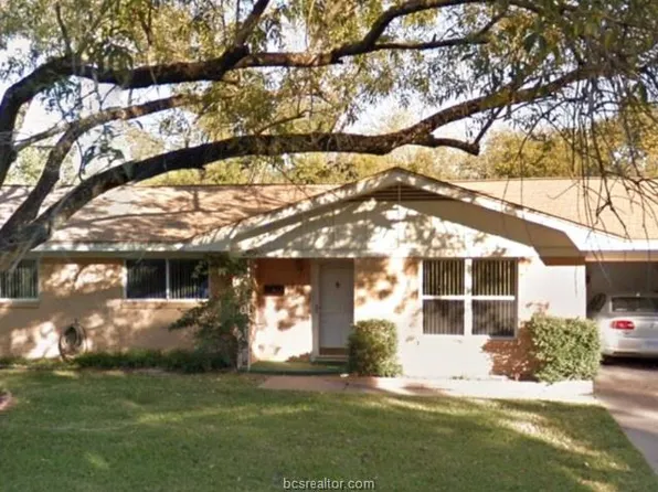 209 Redmond Dr, College Station, TX 77840