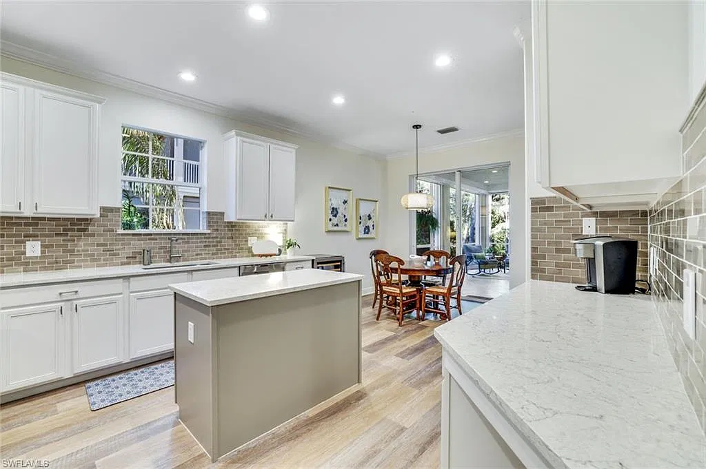 2 bed, 2.0 bath, 2063 sqft, $12,000 — Photo 4