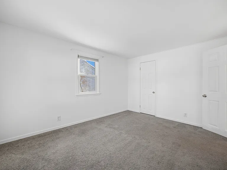 406 Tarrington Rd — Photo 18