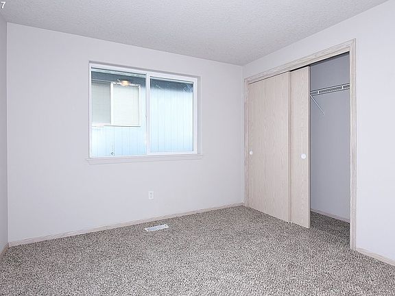 5th image of 3106 NE 54th St
