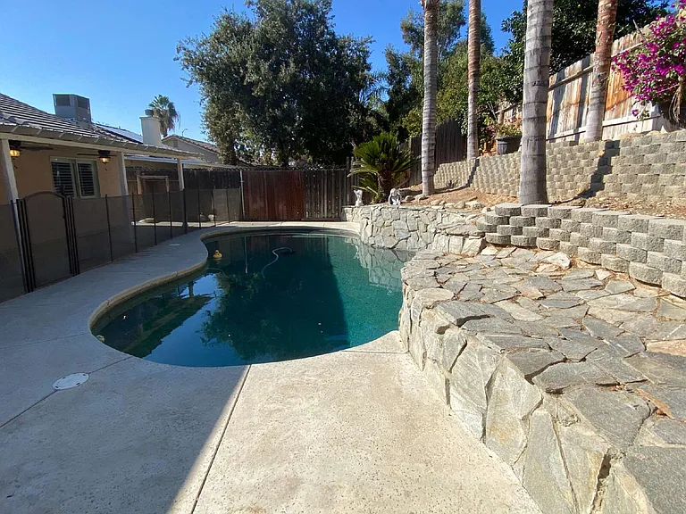 432 Dry Meadow Ln — Photo 19