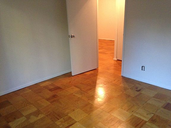 4th image of 115 E 34th St APT 3C