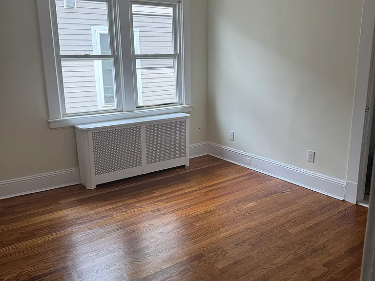 32 High St — Photo 3
