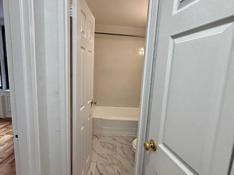 611 Banner Ave #1V — Photo 3