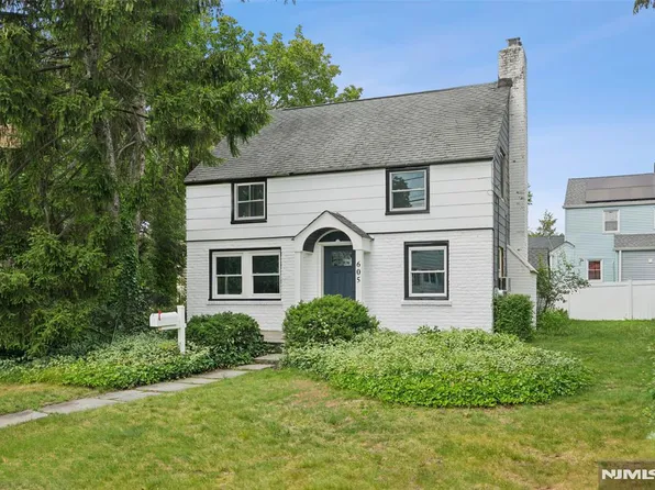 605 Beverly Rd, Teaneck, NJ 07666