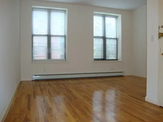 Rented by R New York | media 6