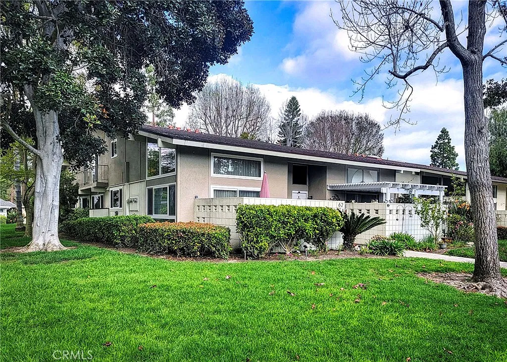 2 bed, 1324 sqft, $3,250 — Photo 1