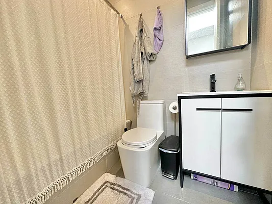 Rented by Doorway NYC, LLC | media 12