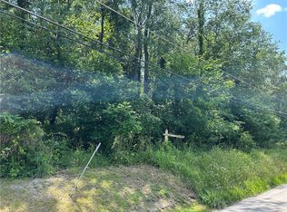 8 Hickory Square Rd, Connellsville, PA 15425