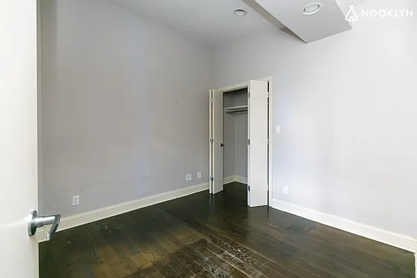 Rented by Nooklyn NYC LLC | media 11