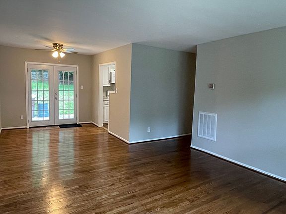 5th image of 2602 Overbrook Dr