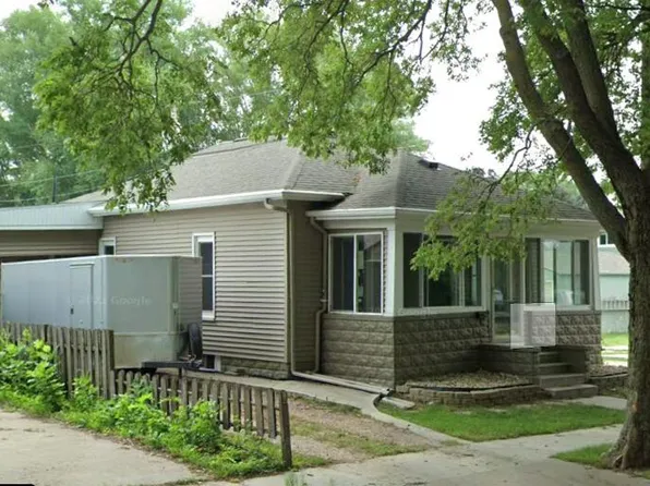 414 N Davison St, Mitchell, SD 57301