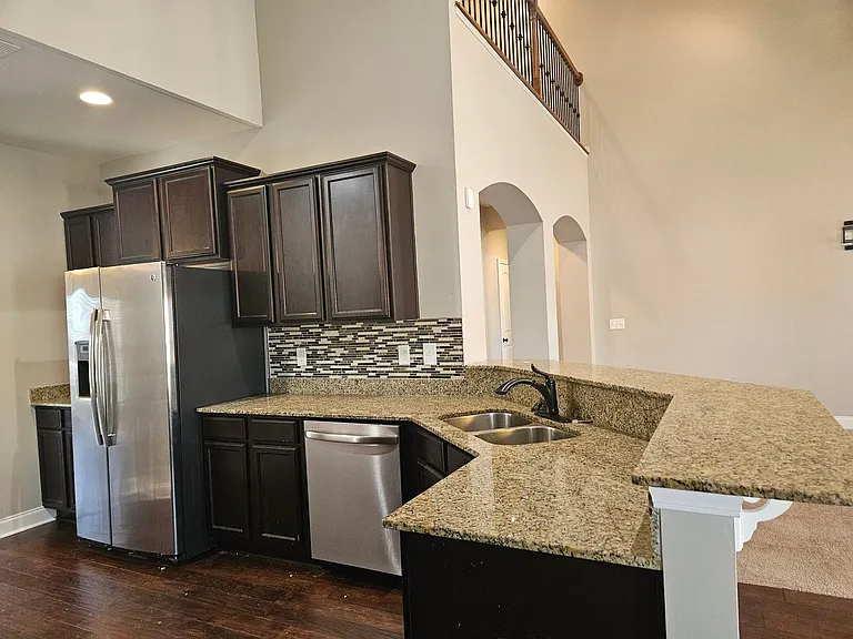 669 Pine Lilly Dr — Photo 6