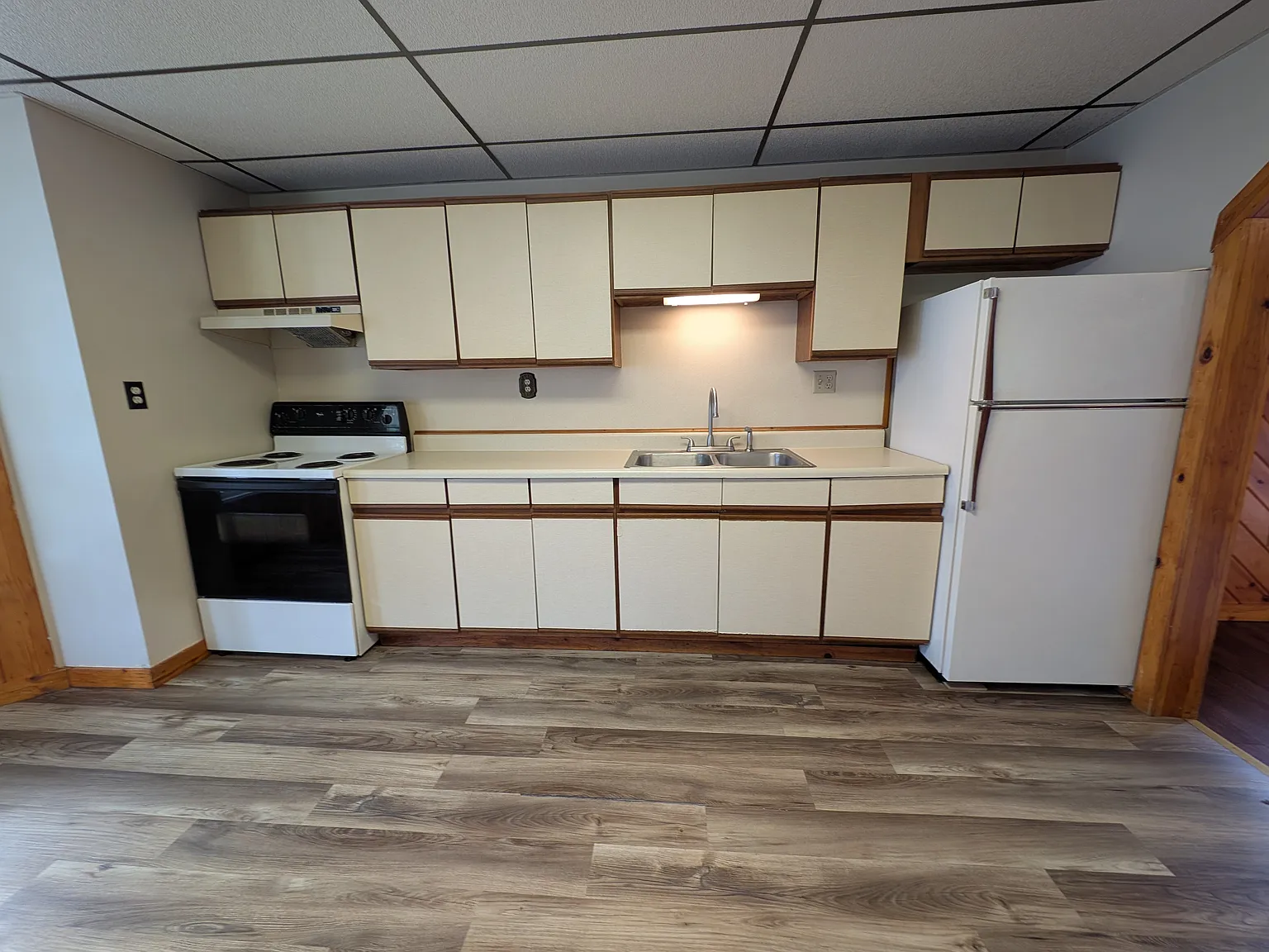 2 bed, 1000 sqft, $1,250 — Photo 2