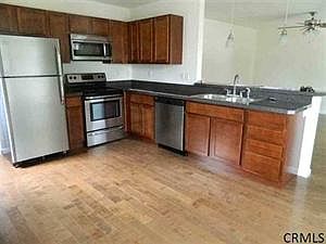 3rd image of 28 4th St
