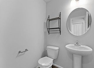 2nd image of 17712 Juniper St