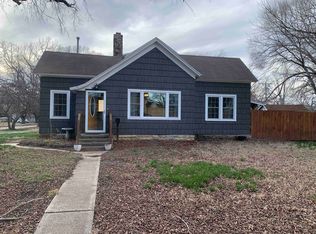 1020 E 6th Ave, Winfield, KS 67156