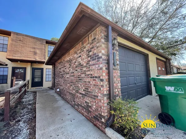 38 11th St, Shalimar, FL