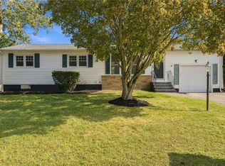 62 Drybrook Rd, Warwick, RI 02889