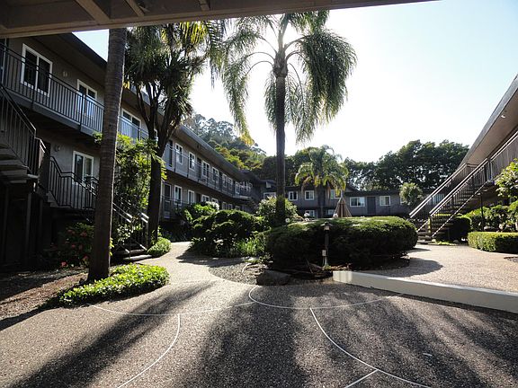 4th image of 777 Meadowsweet Dr APT 100