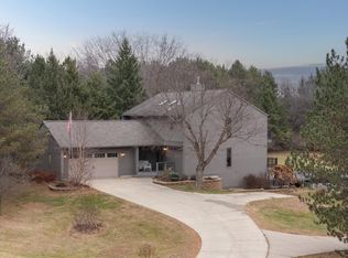 1119 Buckridge Dr NE, Rochester, MN 55906