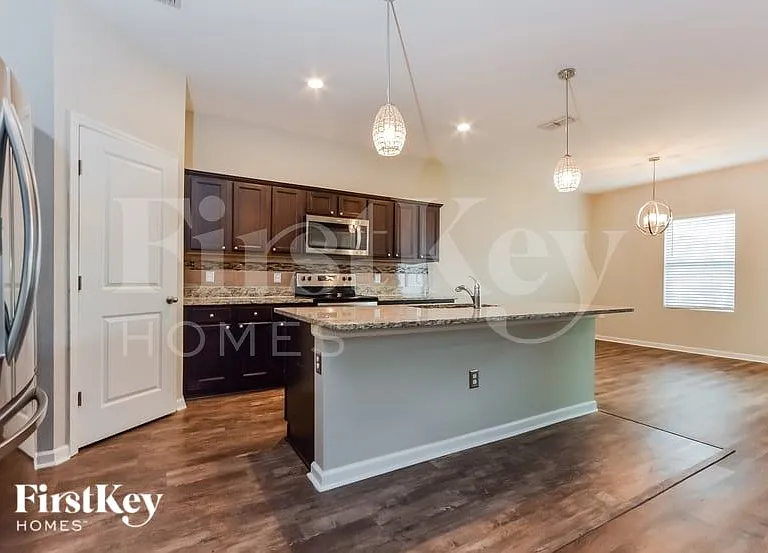 876 Orchid Grove Blvd — Photo 5