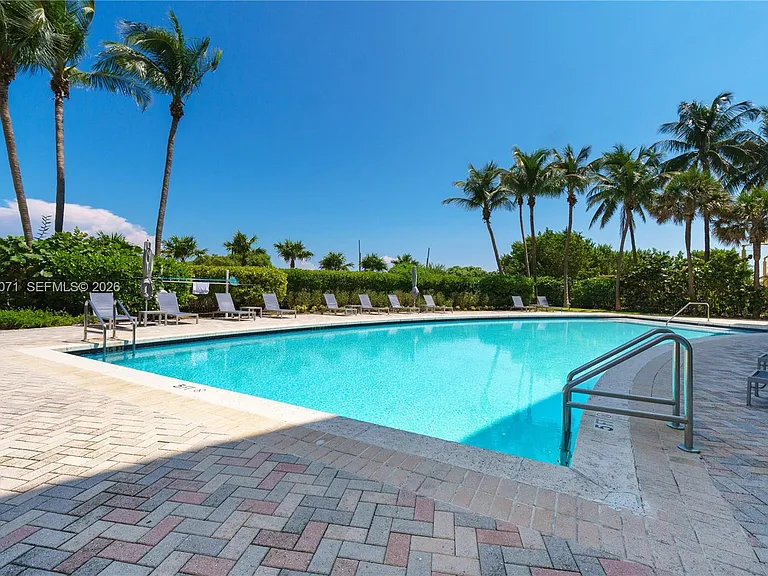 6515 Collins Ave #1405 — Photo 6
