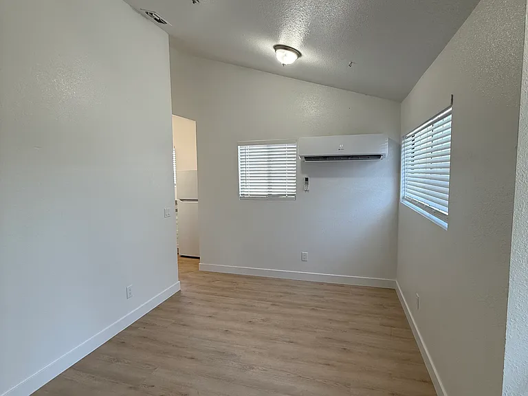 79 Golden Gate Cir — Photo 7