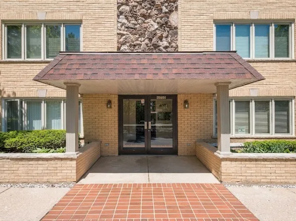 6050 W Eastwood Ave APT 309, Chicago, IL 60630