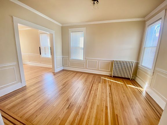 2nd image of 2829 Brighton St
