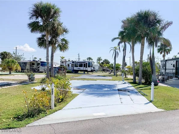 19681 Summerlin Rd #207, Fort Myers, FL 33908