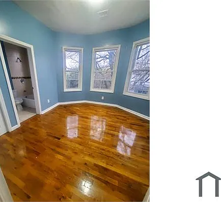 3 bed, $2,100 — Photo 3