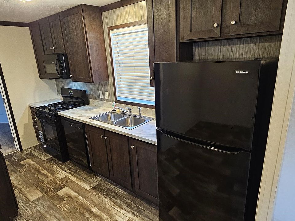 1st image of 173 Birch Ct #173