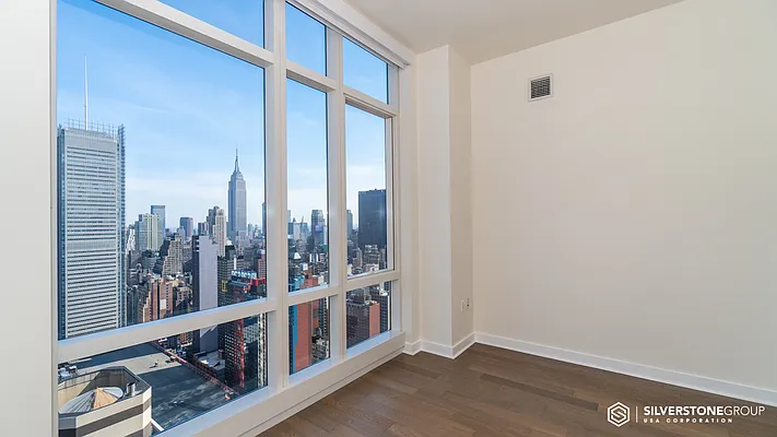 Rented by Silverstone Group USA Corp. | media 31