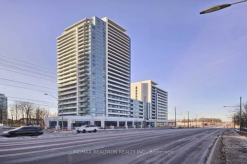 7890 Bathurst St Photo 1