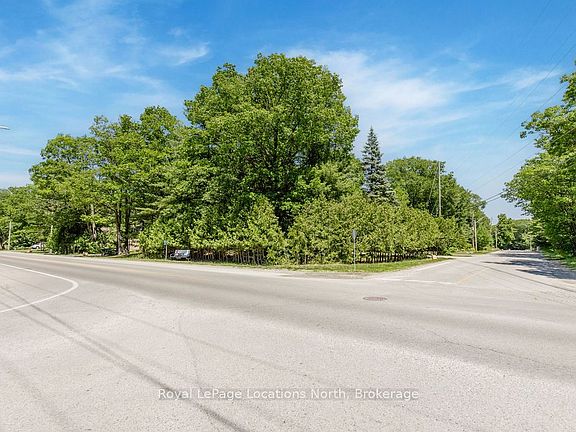 4th image of 315 Sunnidale Rd