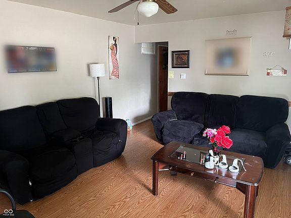 4th image of 2701 N Rosewood Ave