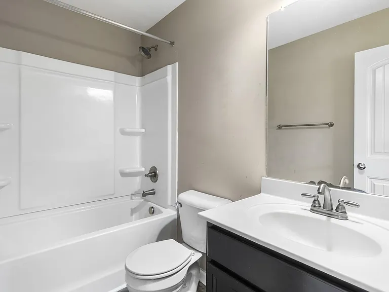 237 Alexander Blvd — Photo 5