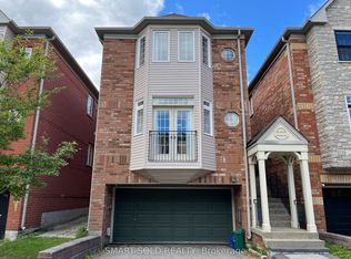 16 Crispin Ct, Markham, ON L3R 4G6