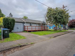 990 24th St SE, Salem, OR 97301