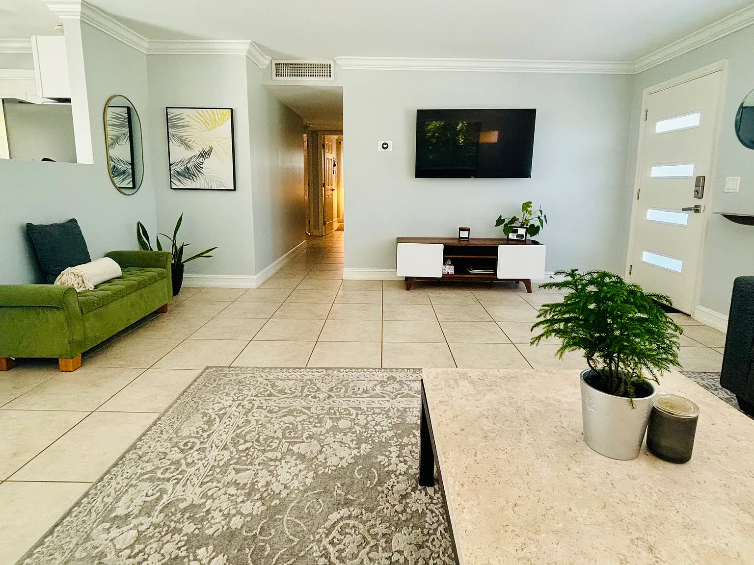 3 bed, 1100 sqft, $3,000 — Photo 4