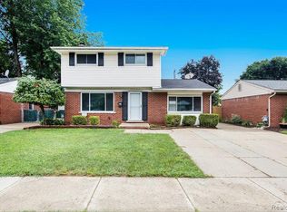 37550 Walnut St, Romulus, MI 48174