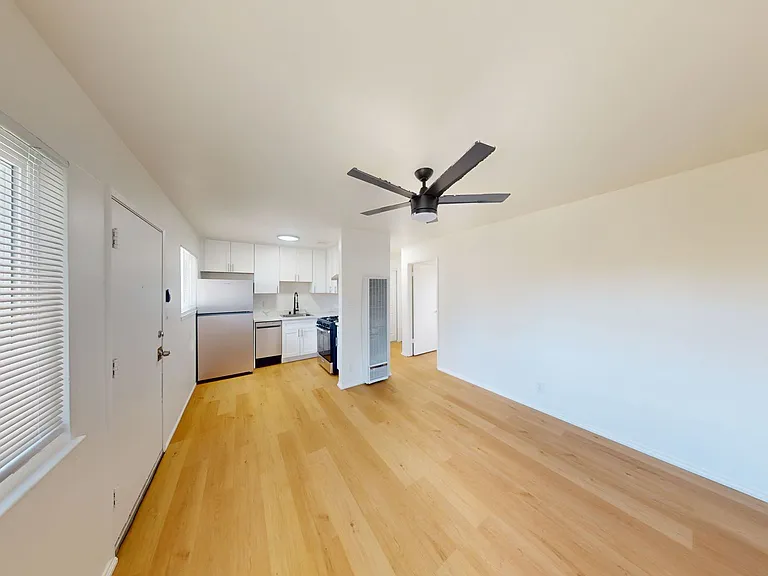 1520 Castro St — Photo 34