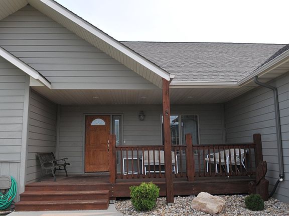 2nd image of 1804 Country Oaks Ln