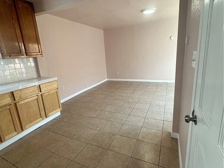 4243 Burns Ave — Photo 13