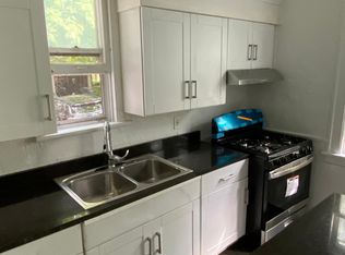 1721 Lee Rd, Cleveland Heights, OH 44118